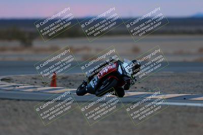 media/Jan-15-2022-CVMA (Sat) [[711e484971]]/Race 15 500 Supersport-350 Supersport/